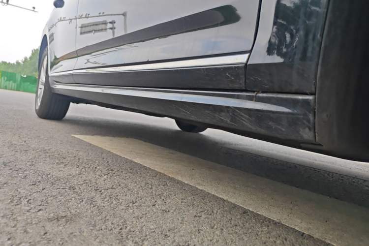 Used Volkswagen Passat 2021 280TSI Business Edition Right Side Sill
