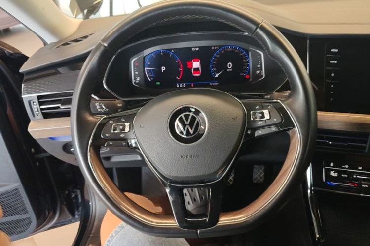 Used Volkswagen Passat 2021 330TSI Luxury Edition Steering Wheel