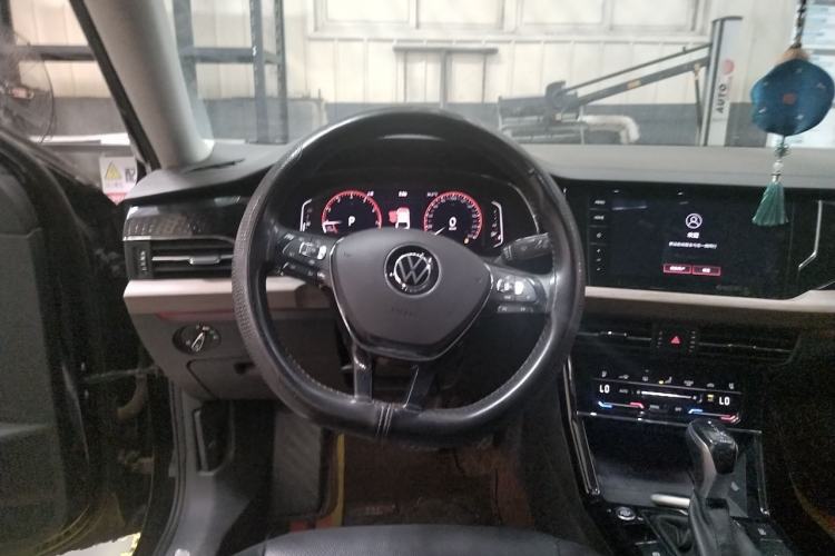 Used Volkswagen Passat 2021 330TSI Luxury Edition Steering Wheel