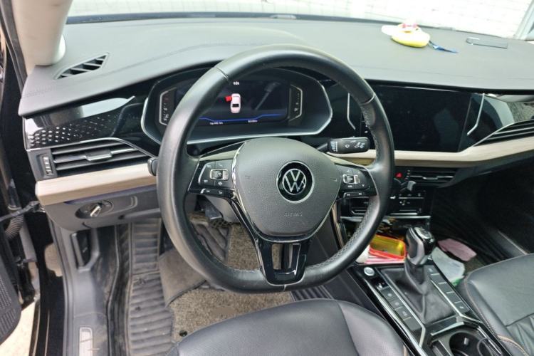 Used Volkswagen Passat 2021 330TSI Luxury Edition Steering Wheel
