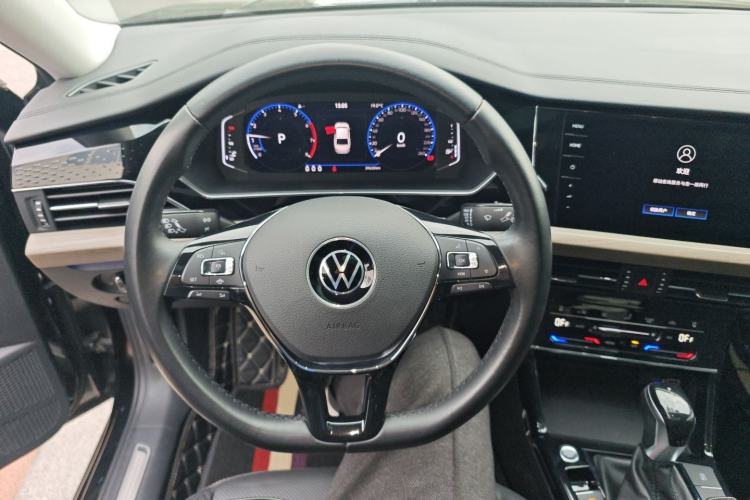Used Volkswagen Passat 2021 330TSI Luxury Edition Steering Wheel