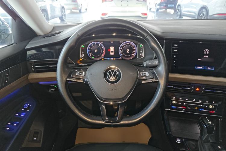 Used Volkswagen Passat 2021 330TSI Luxury Edition Steering Wheel