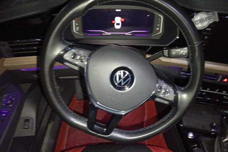 Used Volkswagen Passat 2021 330TSI Luxury Edition Steering Wheel