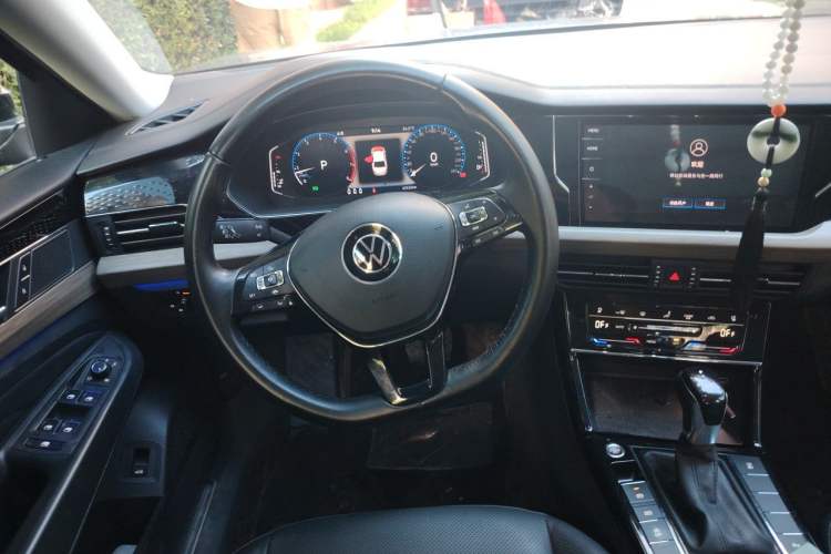 Used Volkswagen Passat 2021 330TSI Luxury Edition Steering Wheel
