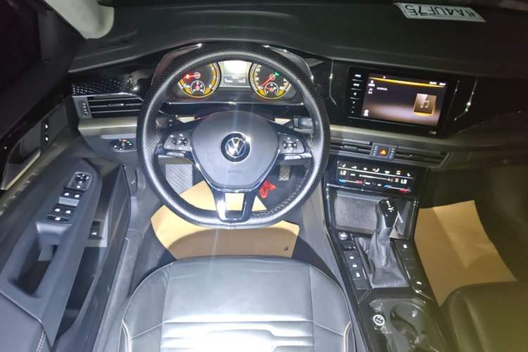 Used Volkswagen Passat 2021 330TSI Elite Edition Steering Wheel