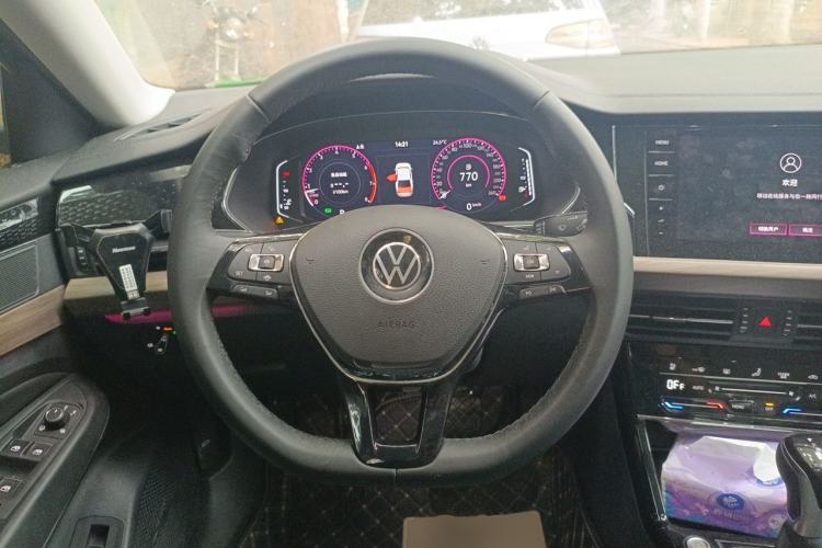 Used Volkswagen Passat 2021 330TSI Luxury Edition Steering Wheel