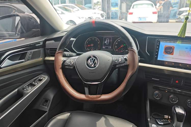 Used Volkswagen Passat 2021 280TSI Business Edition Steering Wheel