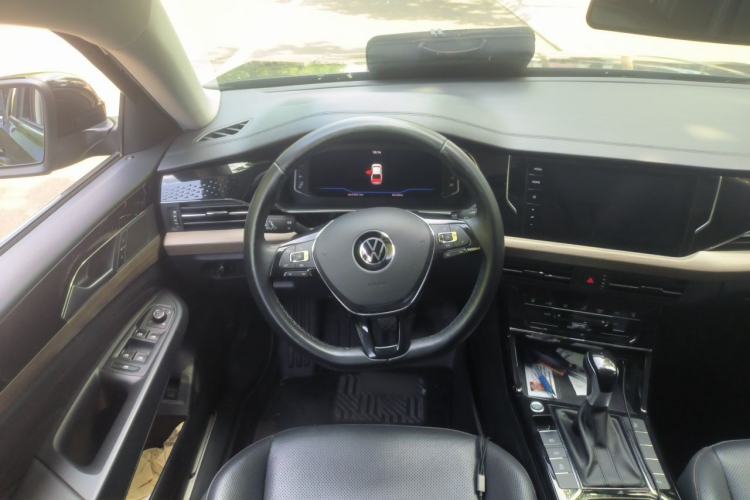 Used Volkswagen Passat 2021 330TSI Luxury Edition Steering Wheel