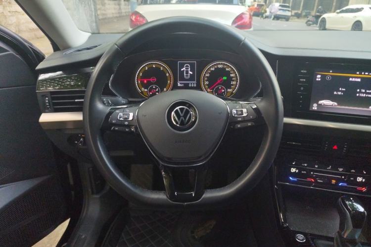 Used Volkswagen Passat 2021 330TSI Elite Edition Steering Wheel