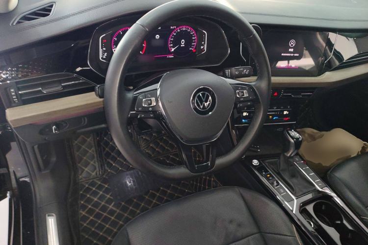 Used Volkswagen Passat 2021 330TSI Luxury Edition Steering Wheel
