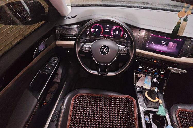 Used Volkswagen Passat 2021 330TSI Luxury Edition Steering Wheel
