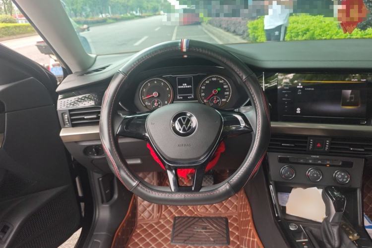 Used Volkswagen Passat 2021 280TSI Business Edition Steering Wheel