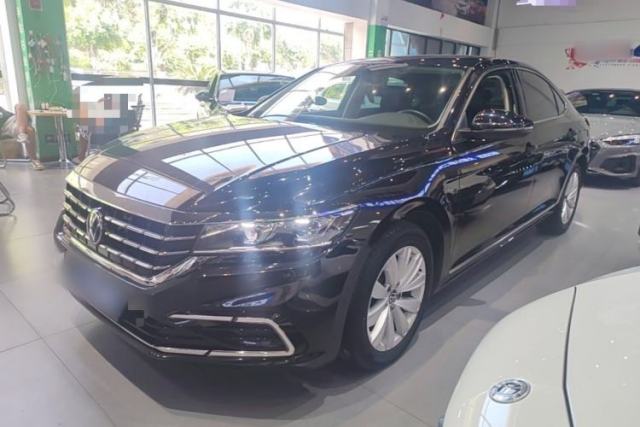 Ojetý Volkswagen Passat 2021 330TSI Elite Edition