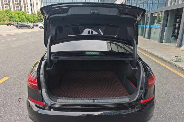 Used Volkswagen Passat 2021 280TSI Business Edition Trunk