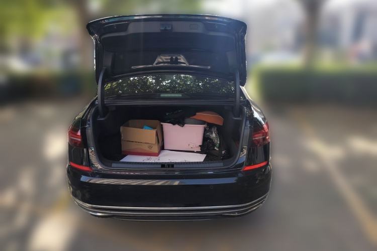 Used Volkswagen Passat 2021 330TSI Luxury Edition Trunk