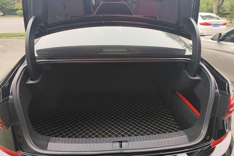 Used Volkswagen Passat 2021 280TSI Business Edition Trunk