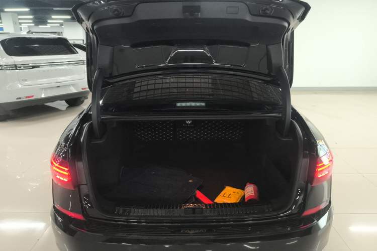 Used Volkswagen Passat 2021 330TSI Elite Edition Trunk