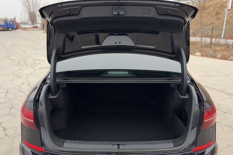 Used Volkswagen Passat 2021 330TSI Luxury Edition Trunk
