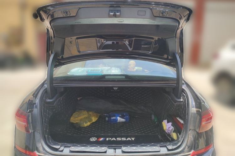 Used Volkswagen Passat 2021 330TSI Luxury Edition Trunk