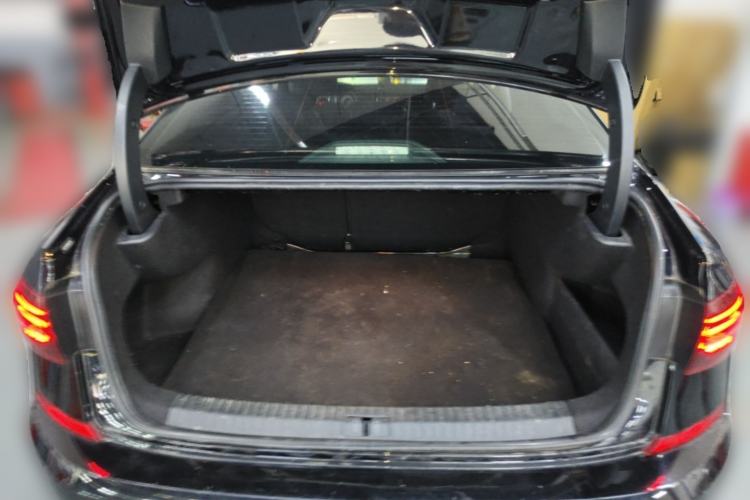 Used Volkswagen Passat 2021 330TSI Elite Edition Trunk