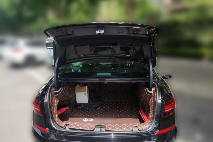 Used Volkswagen Passat 2021 280TSI Elite Edition Trunk