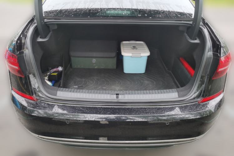 Used Volkswagen Passat 2021 330TSI Elite Edition Trunk
