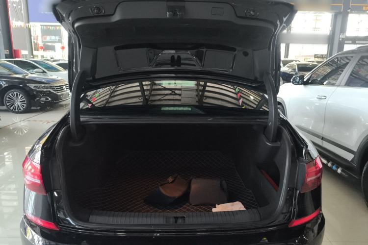 Used Volkswagen Passat 2021 280TSI Business Edition Trunk