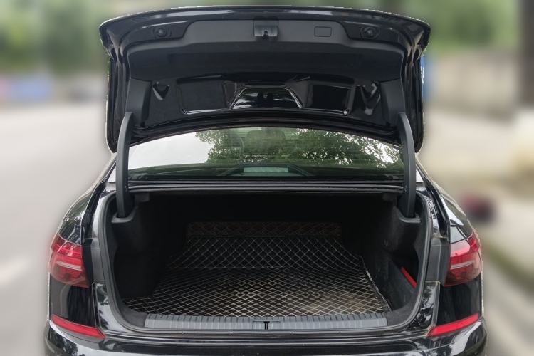 Used Volkswagen Passat 2021 330TSI Luxury Edition Trunk