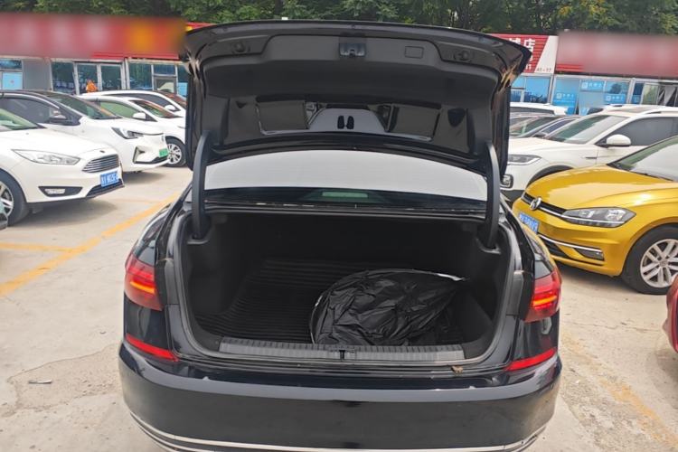 Used Volkswagen Passat 2021 280TSI Business Edition Trunk