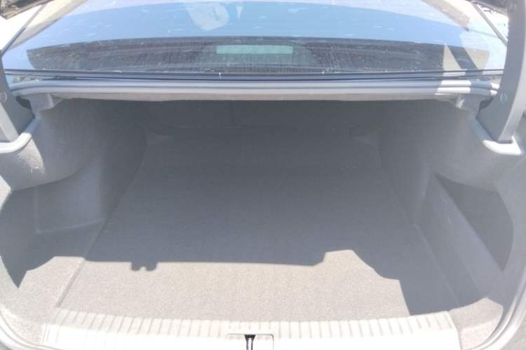 Used Volkswagen Passat 2021 330TSI Luxury Edition Trunk