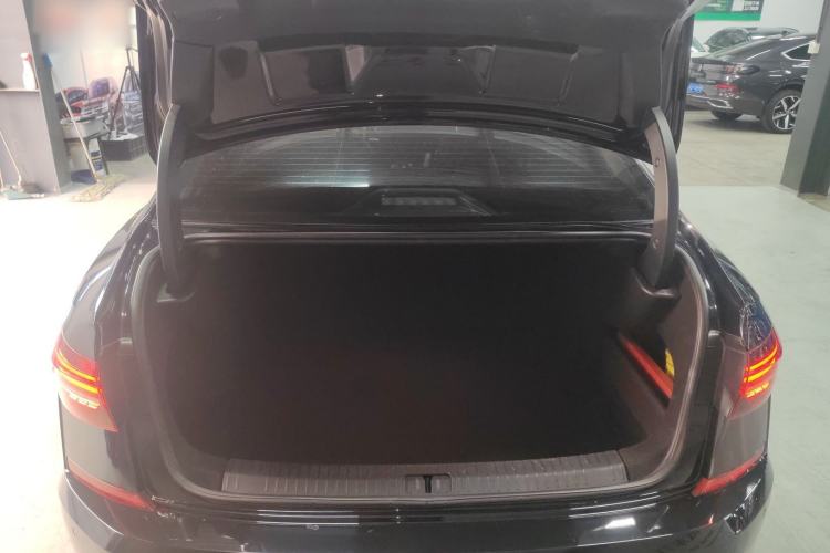 Used Volkswagen Passat 2021 280TSI Elite Edition Trunk