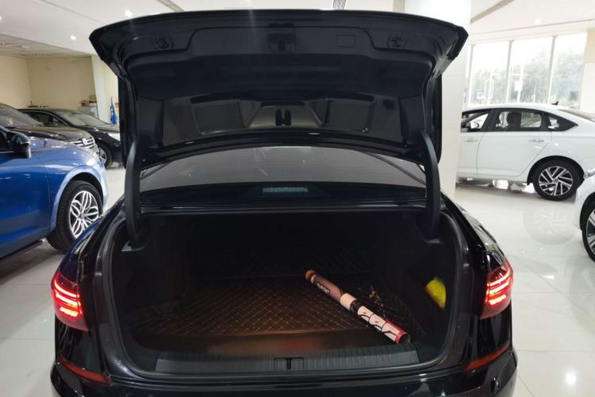 Used Volkswagen Passat 2021 330TSI Luxury Edition Trunk