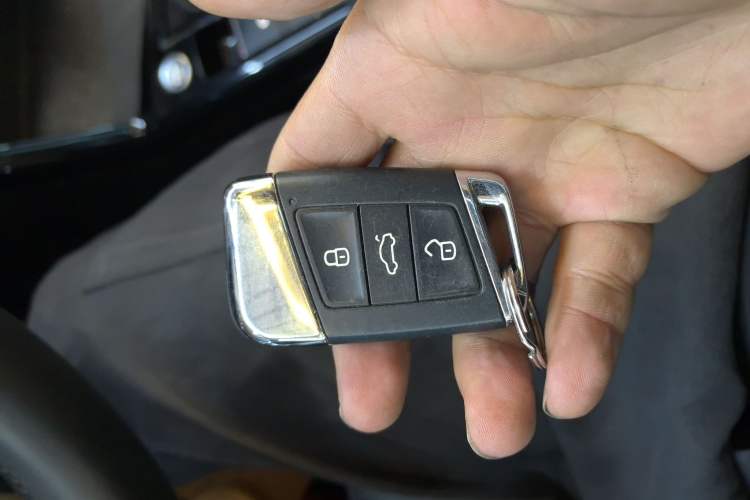 Used Volkswagen Passat 2021 330TSI Elite Edition Vehicle Key