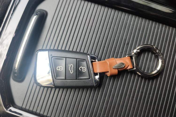 Used Volkswagen Passat 2021 330TSI Elite Edition Vehicle Key