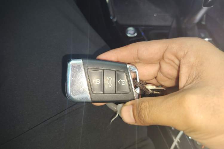 Used Volkswagen Passat 2021 330TSI Luxury Edition Vehicle Key