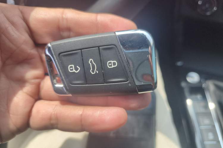 Used Volkswagen Passat 2021 330TSI Elite Edition Vehicle Key