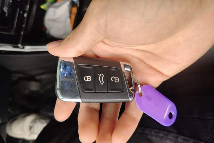 Used Volkswagen Passat 2021 330TSI Elite Edition Vehicle Key