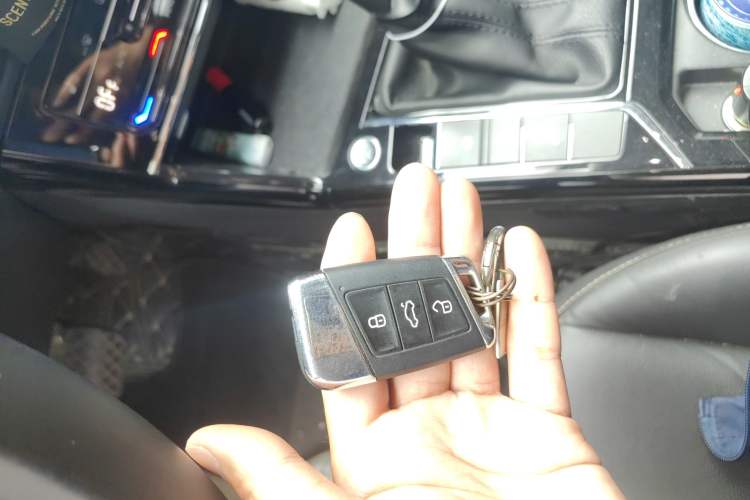 Used Volkswagen Passat 2021 280TSI Elite Edition Vehicle Key