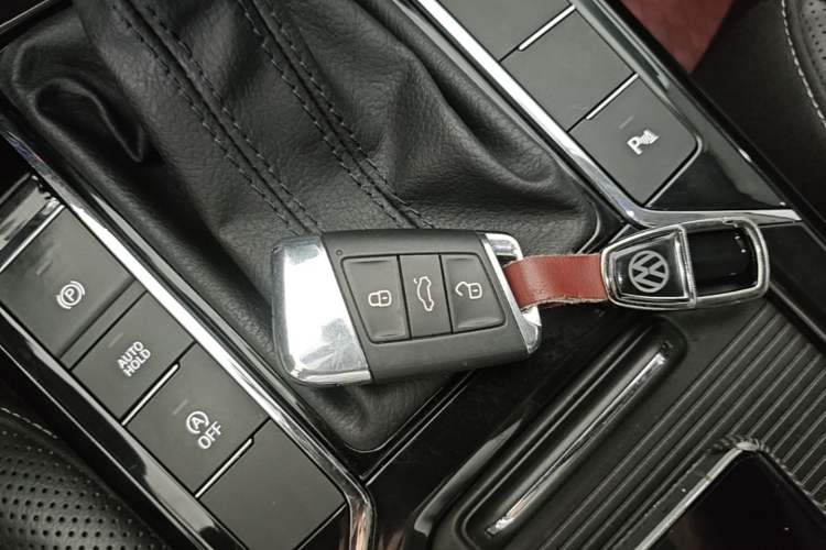 Used Volkswagen Passat 2021 330TSI Luxury Edition Vehicle Key