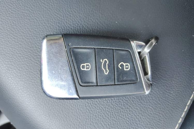 Used Volkswagen Passat 2021 280TSI Business Edition Vehicle Key
