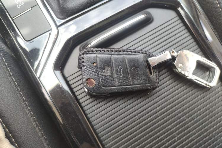 Used Volkswagen Passat 2021 330TSI Luxury Edition Vehicle Key