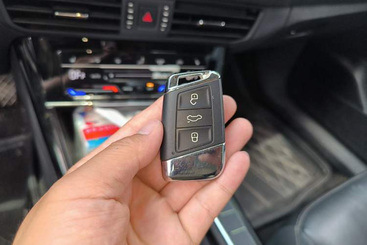 Used Volkswagen Passat 2021 280TSI Elite Edition Vehicle Key