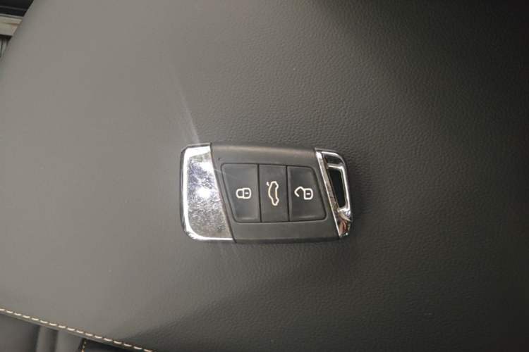 Used Volkswagen Passat 2021 330TSI Elite Edition Vehicle Key