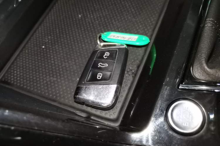 Used Volkswagen Passat 2021 330TSI Elite Edition Vehicle Key