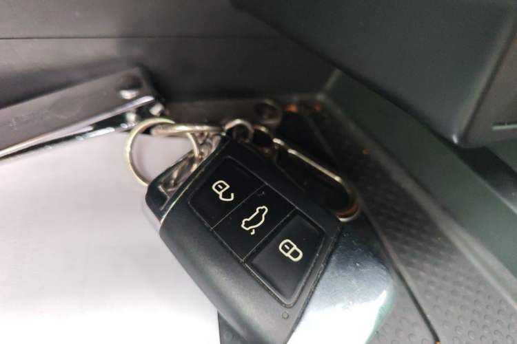 Used Volkswagen Passat 2021 330TSI Luxury Edition Vehicle Key