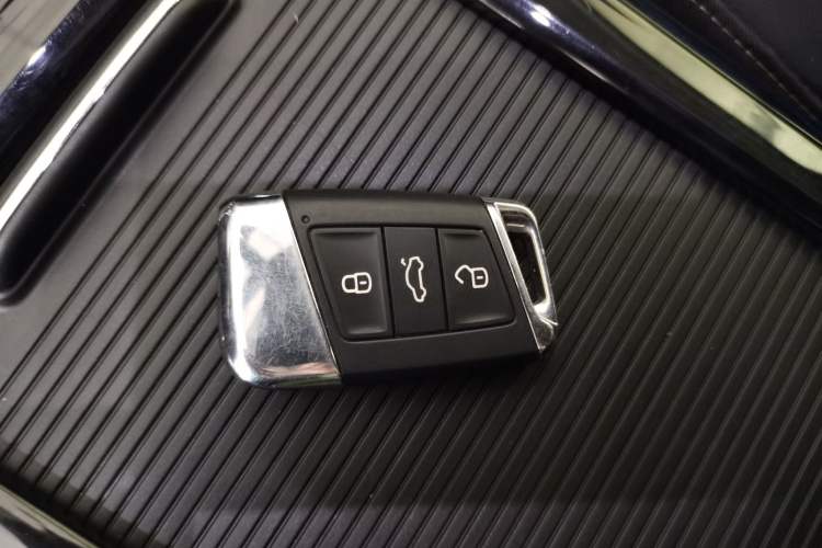 Used Volkswagen Passat 2021 330TSI Elite Edition Vehicle Key