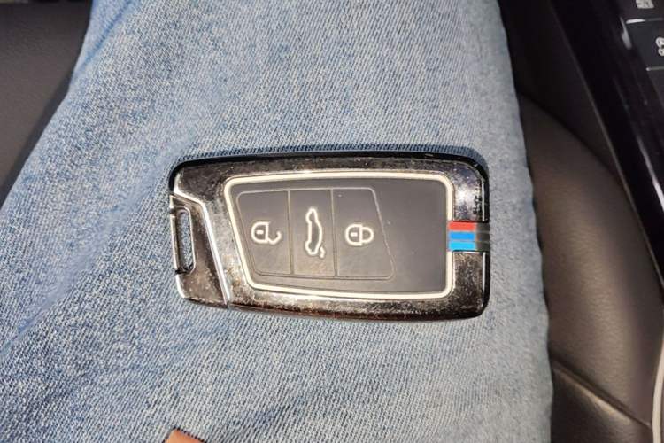 Used Volkswagen Passat 2021 330TSI Elite Edition Vehicle Key
