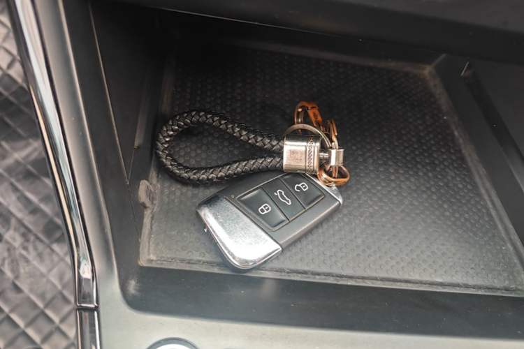 Used Volkswagen Passat 2021 280TSI Business Edition Vehicle Key