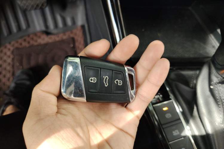 Used Volkswagen Passat 2021 330TSI Elite Edition Vehicle Key