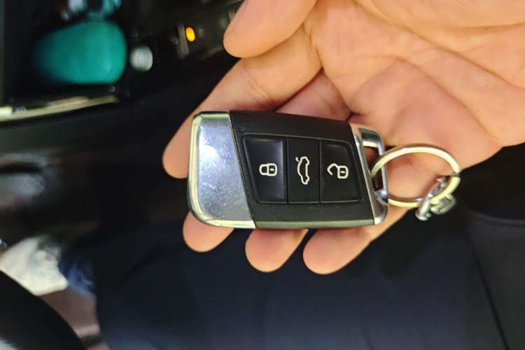 Used Volkswagen Passat 2021 330TSI Elite Edition Vehicle Key